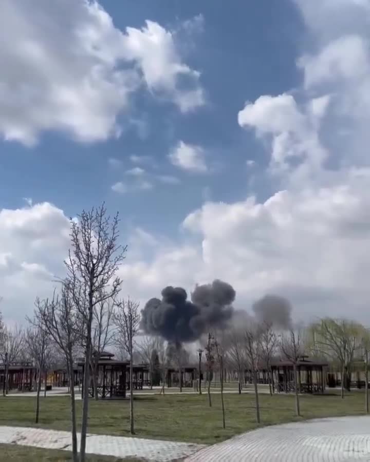 Konya'da askeri uçak düştü, pilot paraşütle atladı