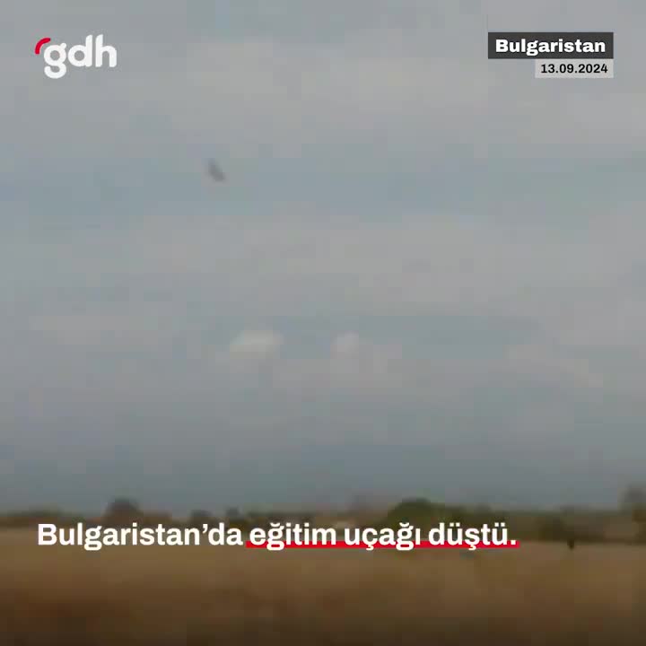 Bulgaristan'da eğitim uçağı düştü, pilotlar hayatını kaybetti