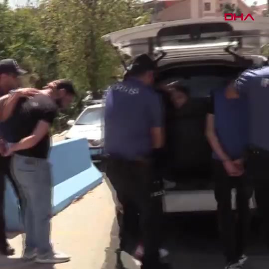 Ankara'da silahla tehdit eden 3 kişi gözaltına alındı