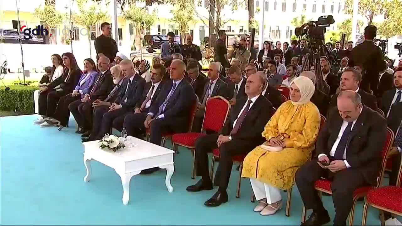 Erdoğan: Atatürk'ü savunanlar Savarona'ya sahip çıkan biziz