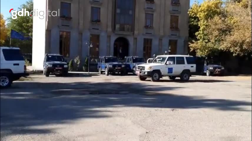 AB gözlemcileri Ermenistan'daki ilk devriyesine çıktı