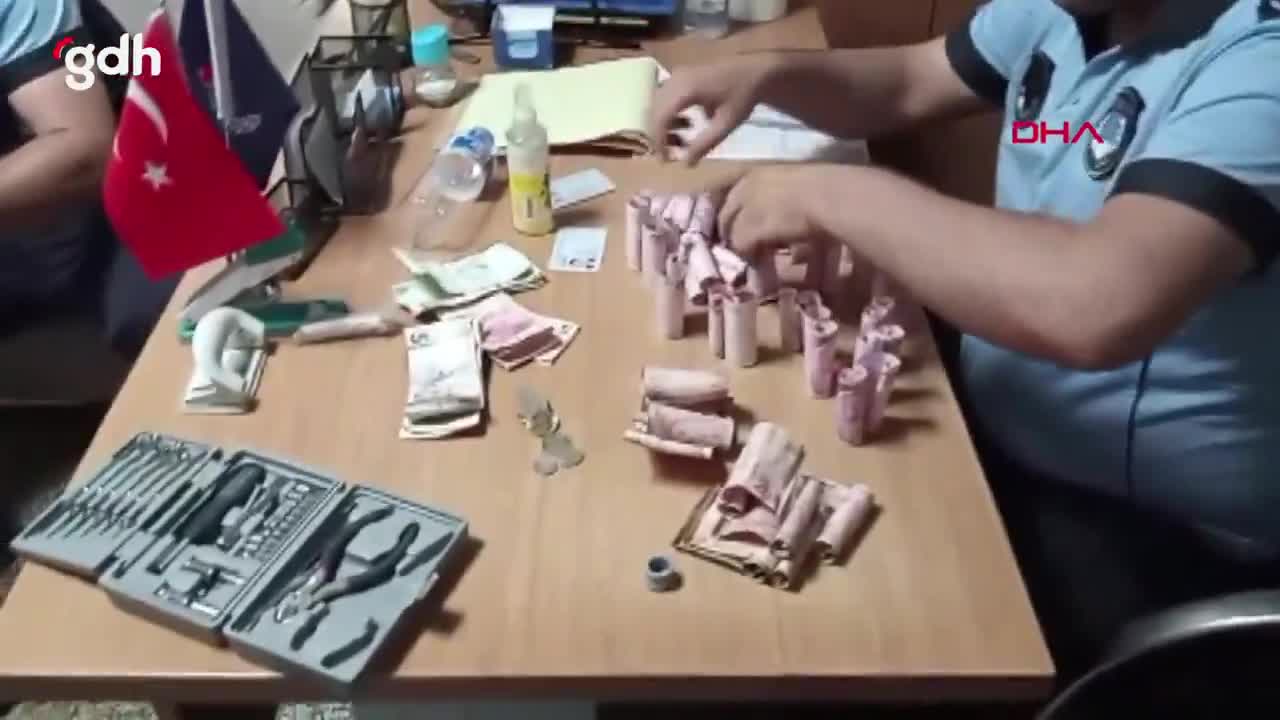 Sivas'ta dilencinin koltuk değneğinden 7 bin TL çıktı
