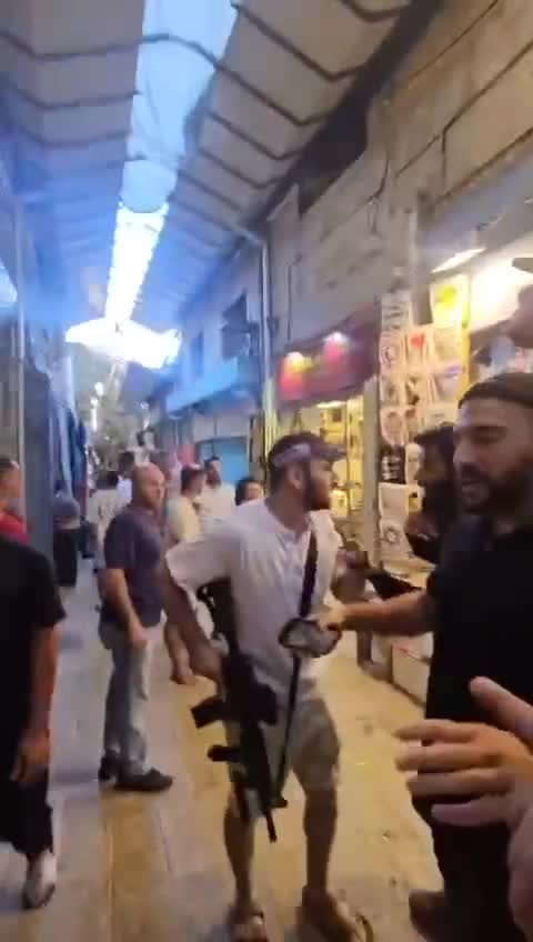 Kudüs'te Yahudi yerleşimciler Filistinlilere ateş açtı, 2 yaralı