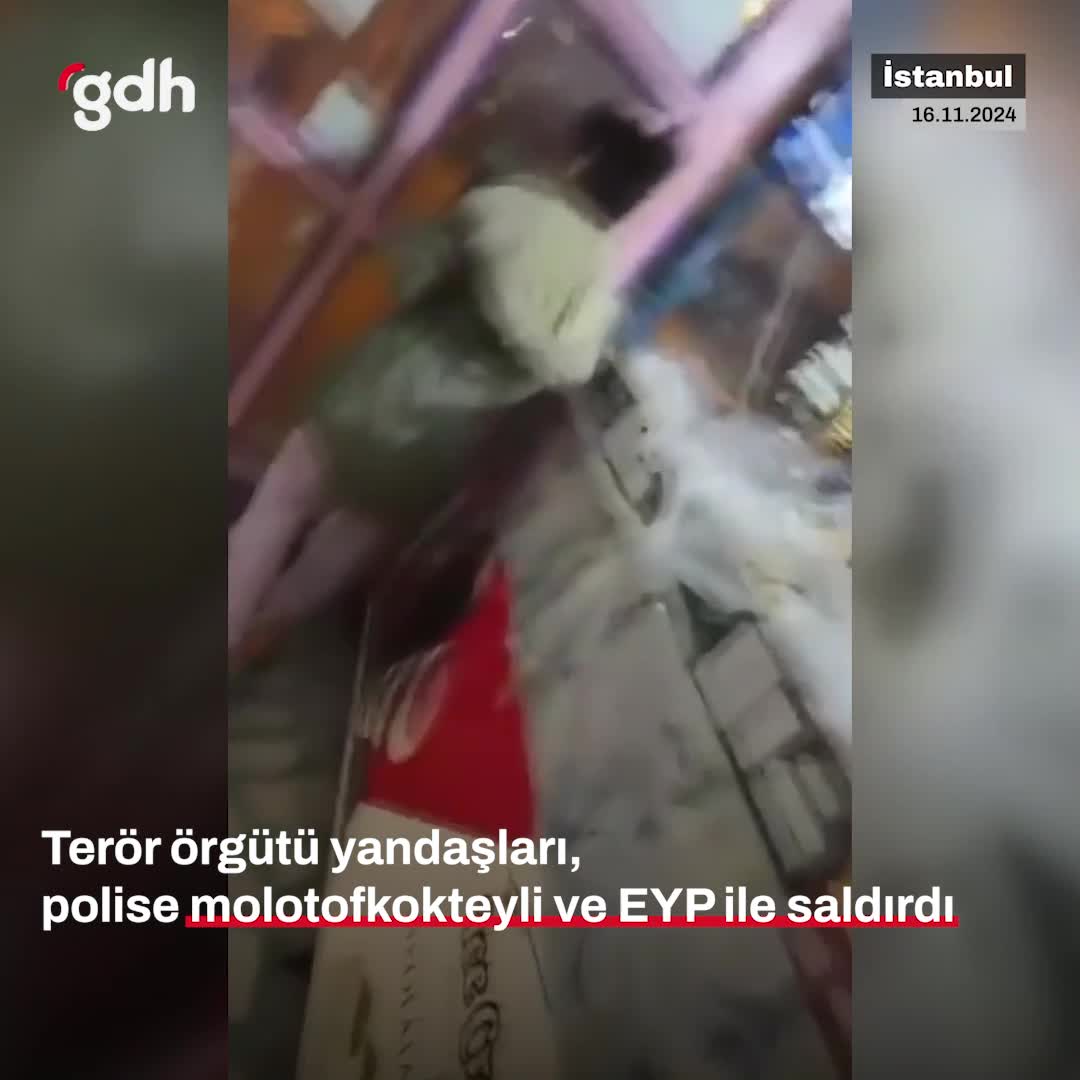 Bağcılar'da terör yandaşları polis aracına saldırdı