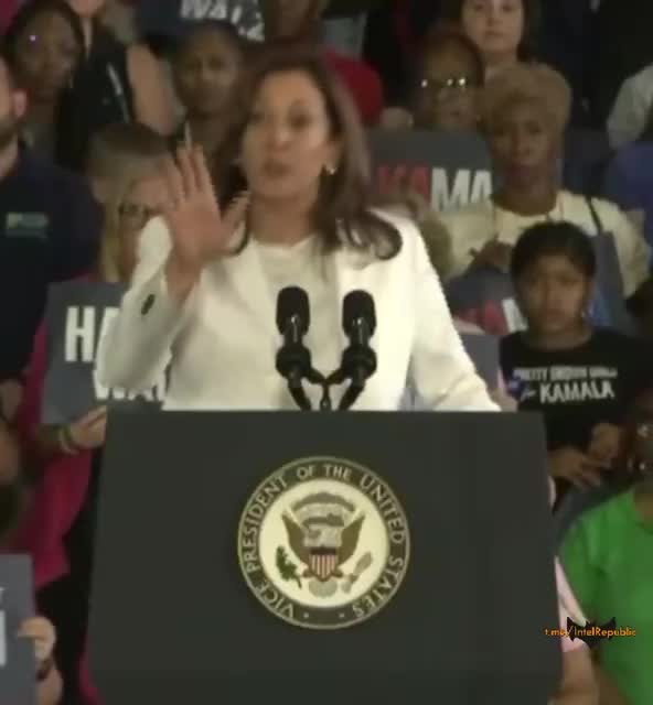 Kamala Harris, seçim etkinliğinde İsrail protestolarıyla karşılaştı
