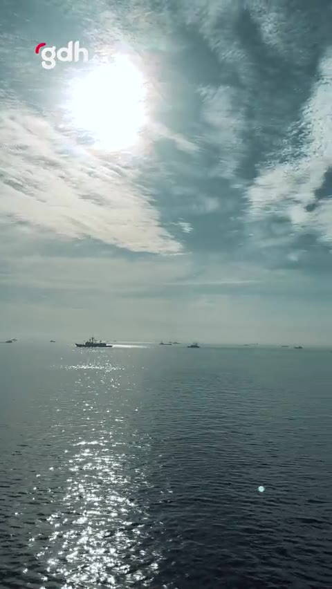 TCG Anadolu ile 100 gemi İstanbul Boğazı'nda buluşuyor