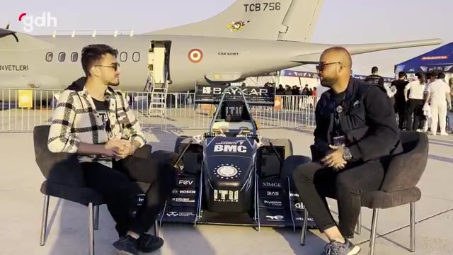 İTÜ’nün 0-100 km/h'yi 2.9 saniyede geçen formula aracı