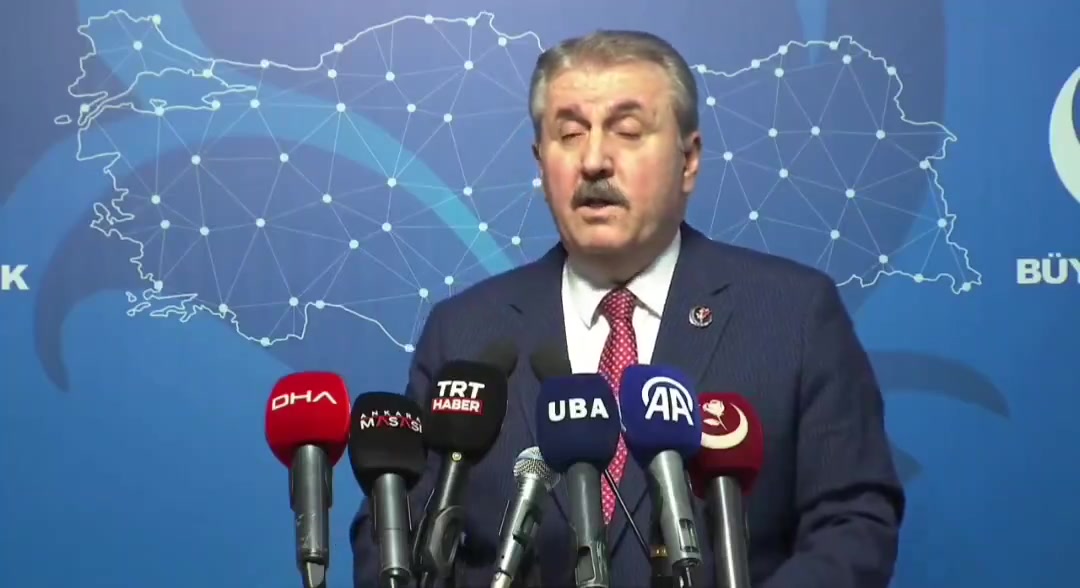 Destici'den Yapıcıoğlu'na: 'Kimse karnından konuşmasın'