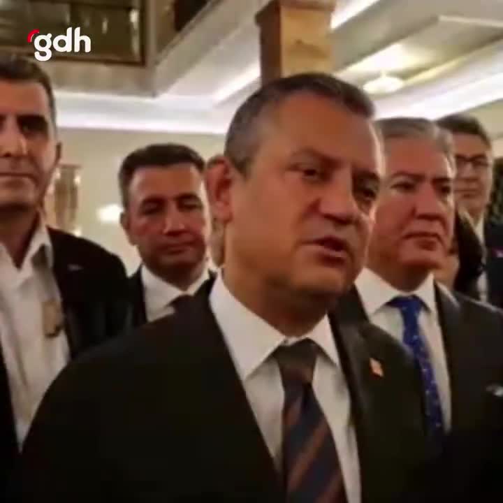 Özgür Özel: Başlıca Köpek Yasası'na 'örtülü talimat' yok!