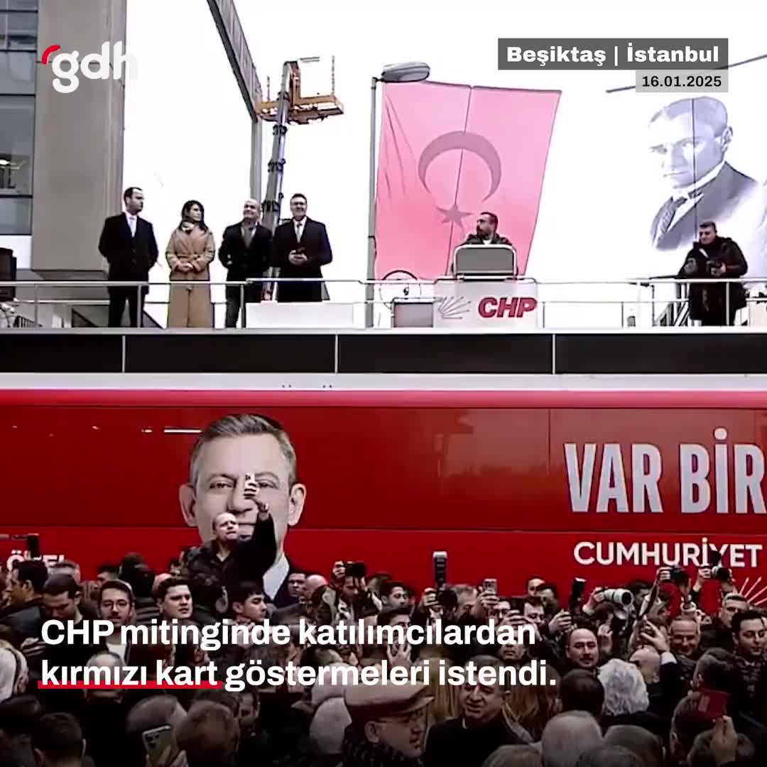 CHP Beşiktaş mitinginde katılımcılardan kırmızı kart istendi