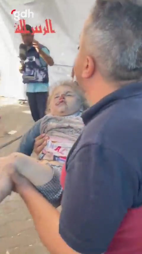İsrail, BM korumalı El Fahura Okulu'na saldırdı: Onlarca çocuk öldü