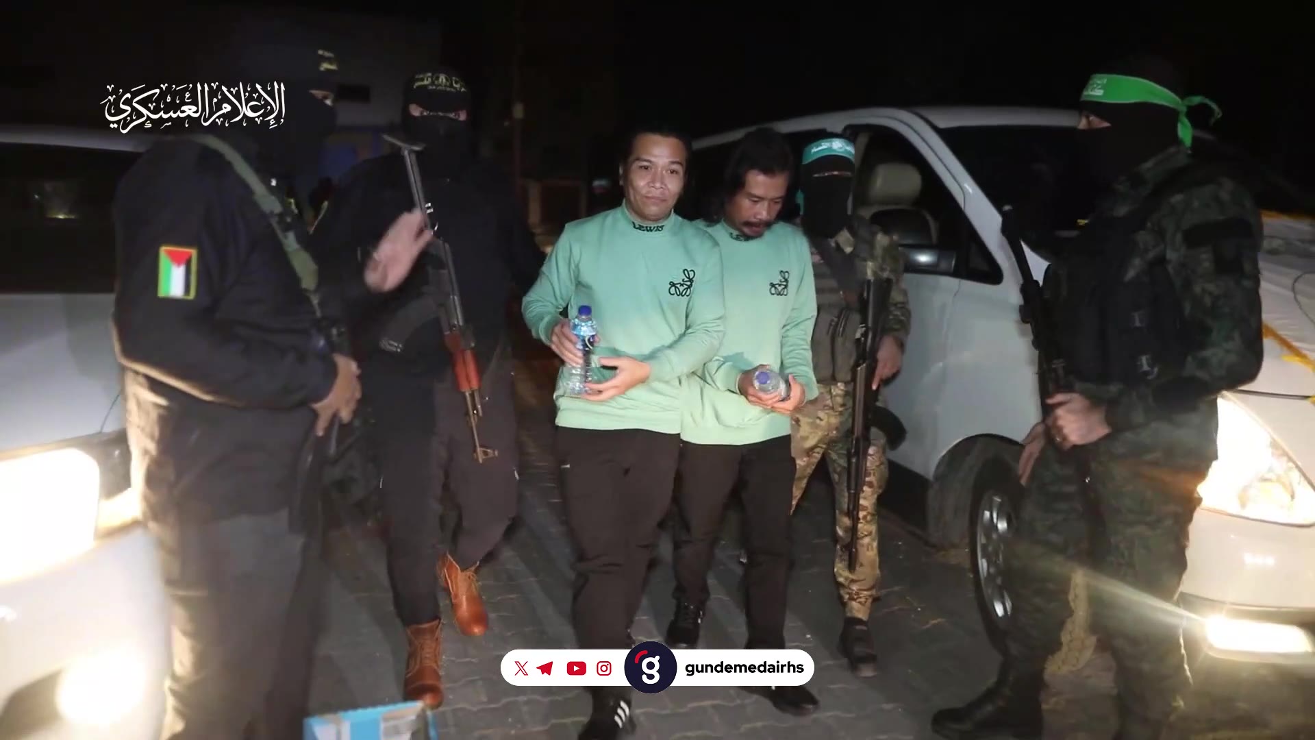 İsrailli esirlerin El Kassam Tugayları ile vedalaşma anları