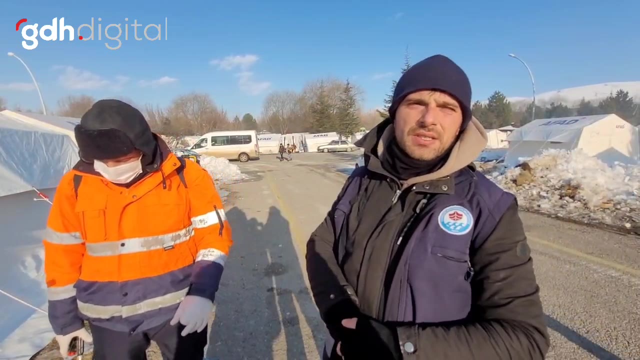 Deprem bölgelerinde hijyen çalışmaları ve barınma yardımları sürüyor
