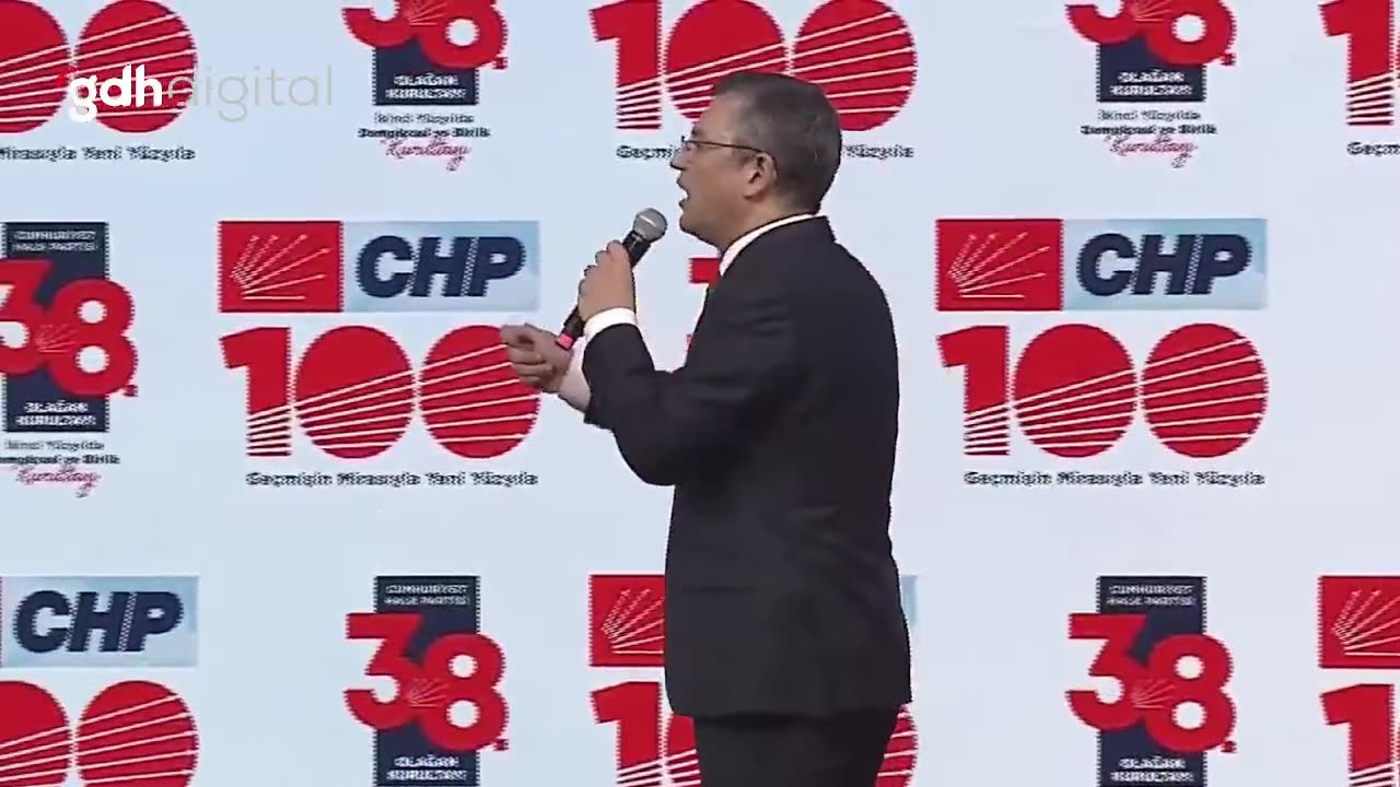 Özgür Özel: CHP'de hançer yok, kırgınlıklar olsa da yokuz