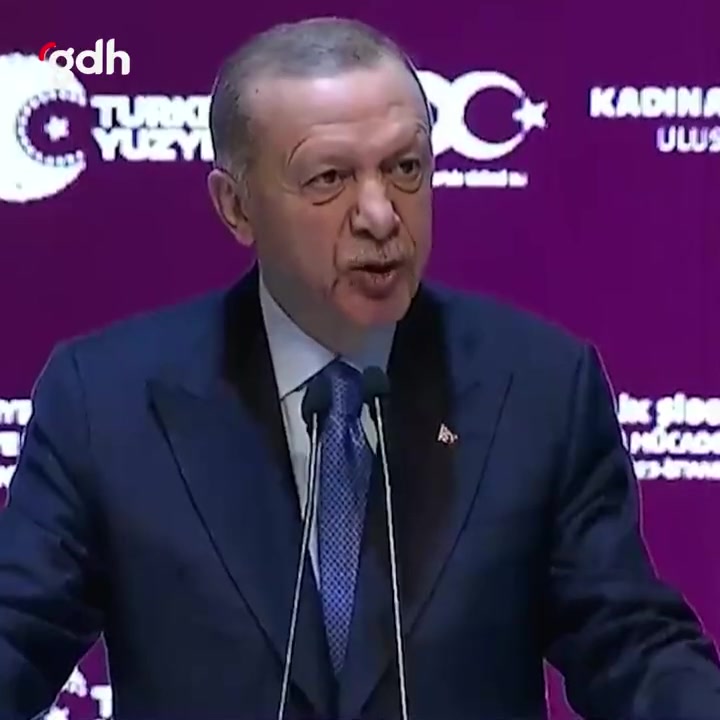 Kadınlar ve Aybüke öğretmenler, Türk demokrasisini aydınlatıyor