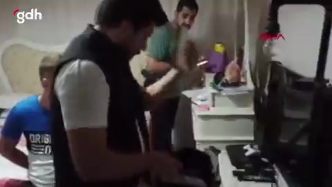 'Vuvuzela' çetesi operasyonunda 12 şüpheli yakalandı