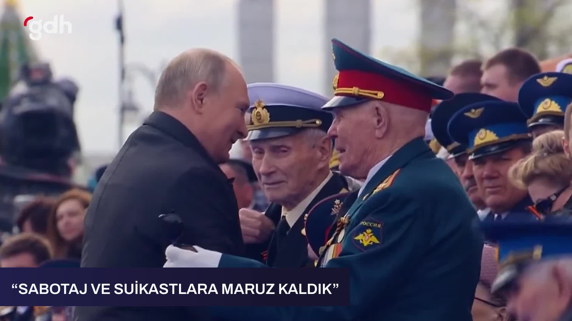 "Rus askerleri NATO sınırına yaklaşıyor, eski yetkiliden uyarı."