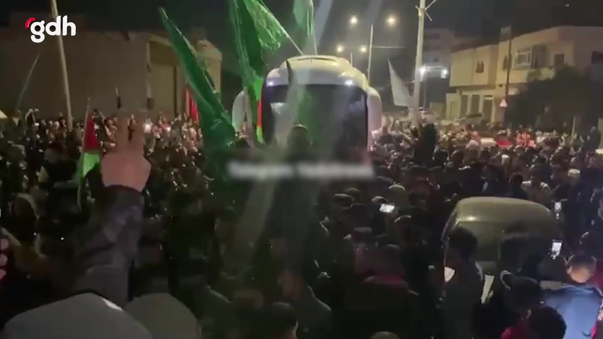 İsrail'in serbest bıraktığı esirler Beytunya'da karşılandı