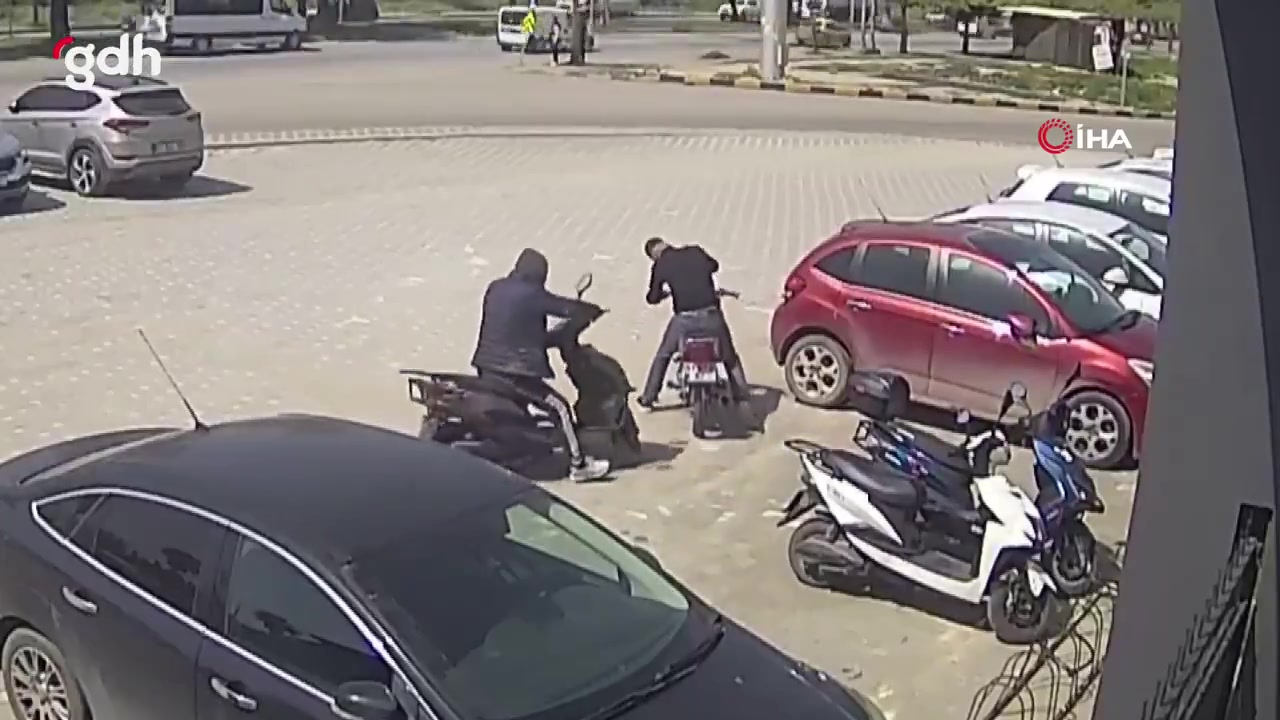 Adana'da çalıntı motosiklet hırsızları lokantada yakalandı