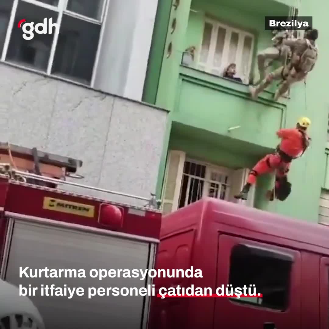 "Evimi yakacağım" diyen adam balkonda, itfaiyeci düştü