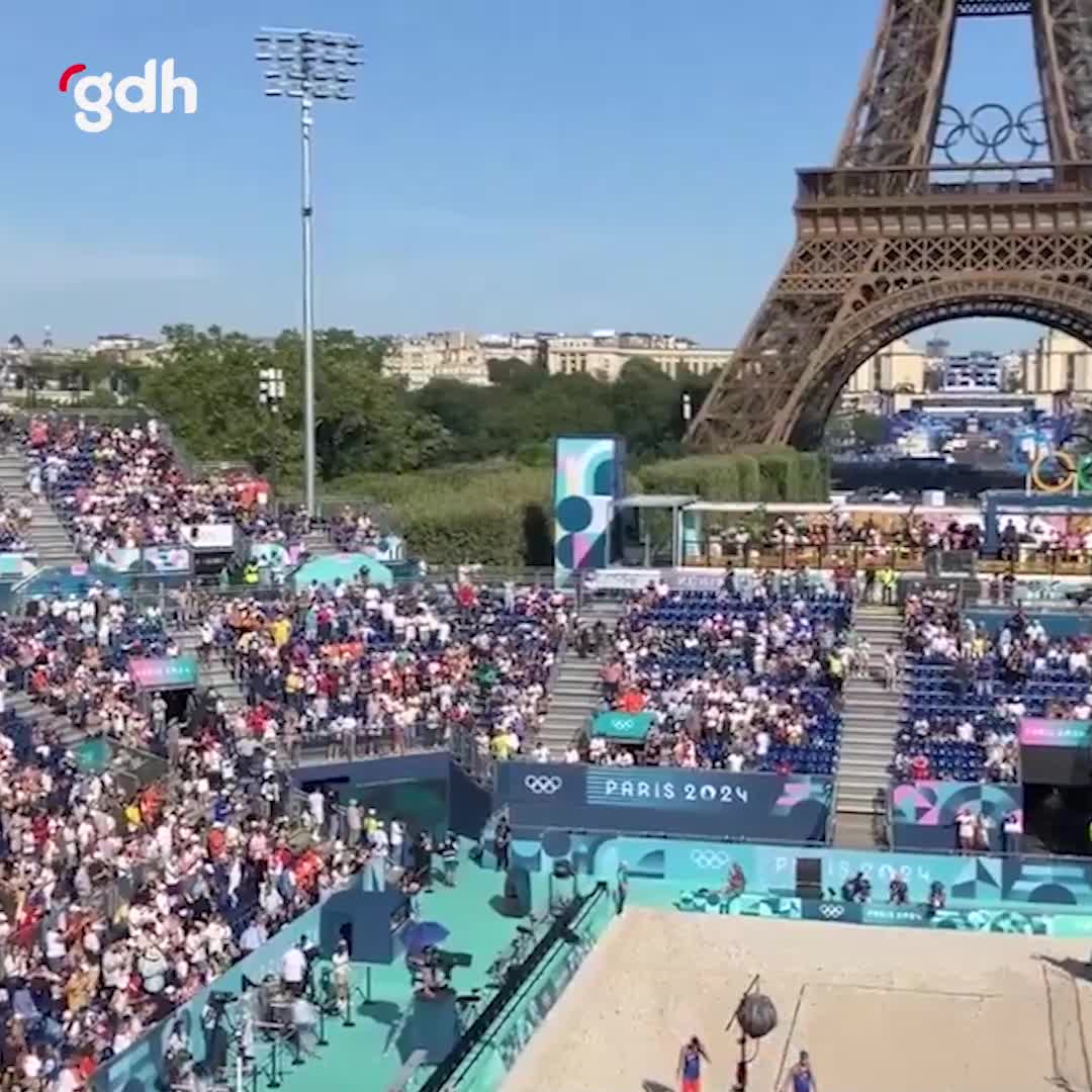 Cezalı Hollandalı voleybolcu Paris'te izleyicilerce yuhalandı