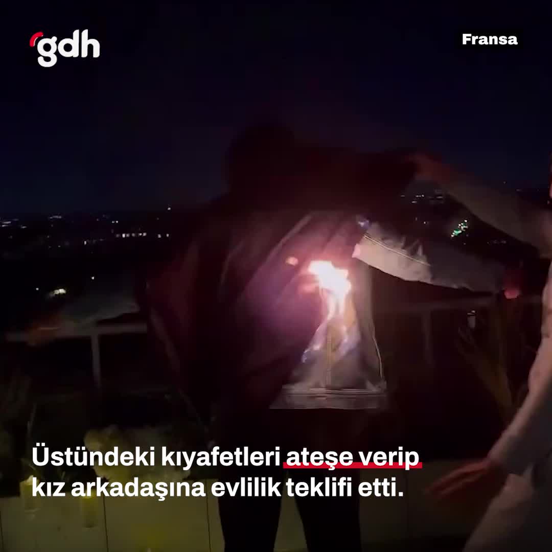 Paris'te adam kıyafetini ateşe verip evlilik teklif etti