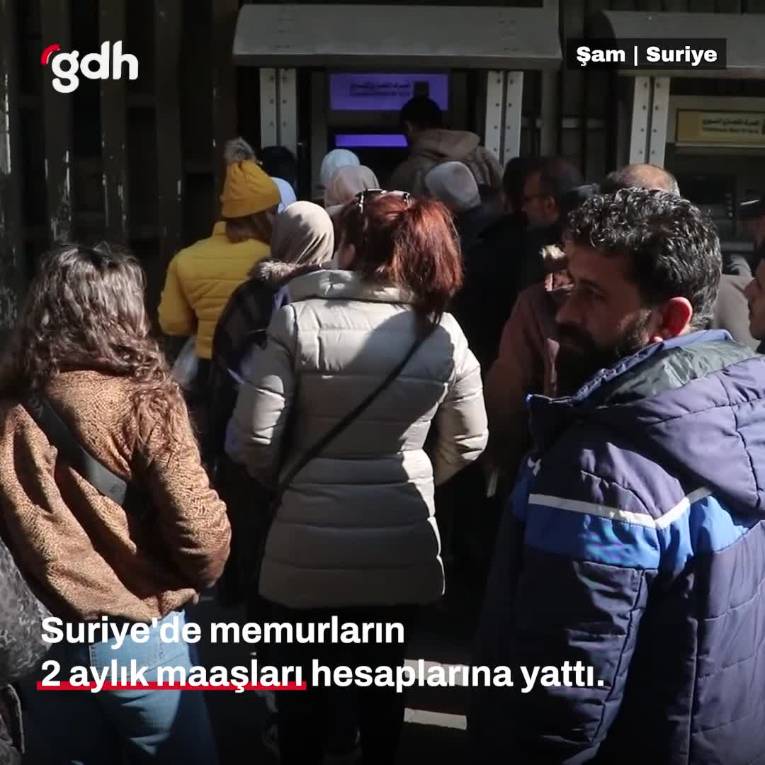 Esad sonrası memurların maaşları yattı, ATM'lerde kuyruklar oluştu
