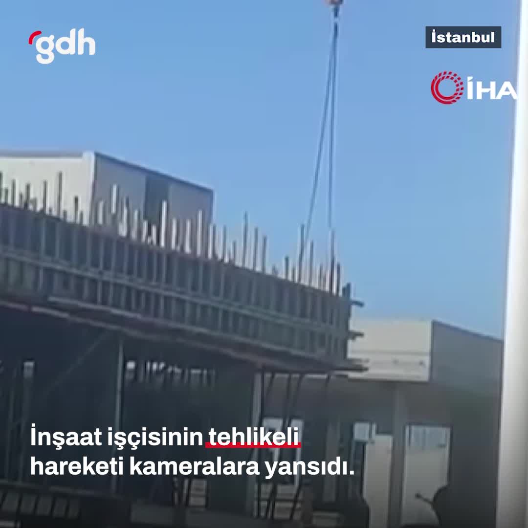 Büyükçekmece'de işçi kule vincinde görüntülendi