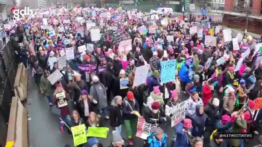 Washington'da onbinlerce kişi Trump'ı protesto etti