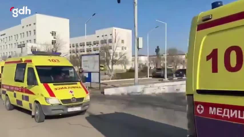 Azerbaycan uçağı Aktau'da düştü, yaralılar hastaneye kaldırılıyor