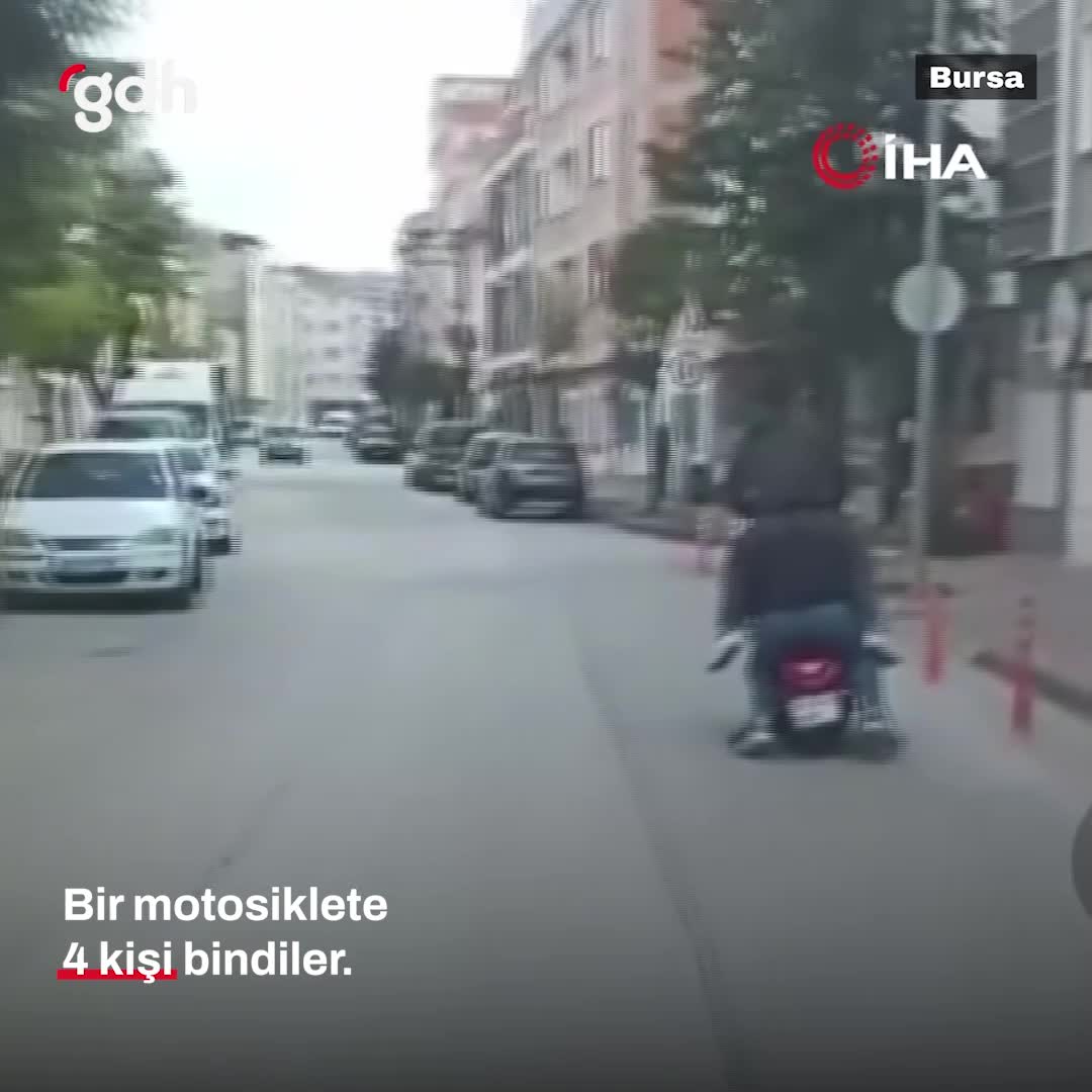 İnegöl'de 4 kişi motosiklete bindi, sürücüye ceza kesildi