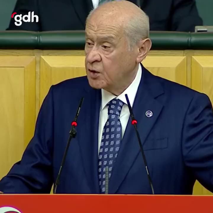Bahçeli: Televizyonda bebek katilini övmek suçtur