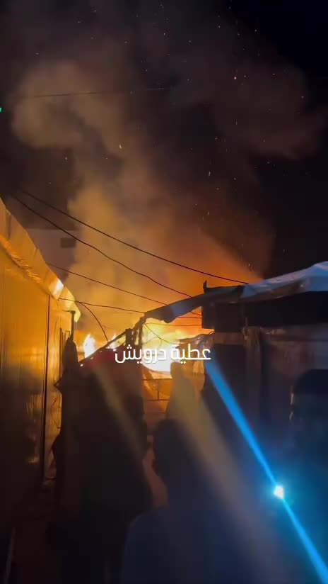 İsrail uçakları Mescid-i Aksa Hastanesi'ndeki çadırları bombaladı