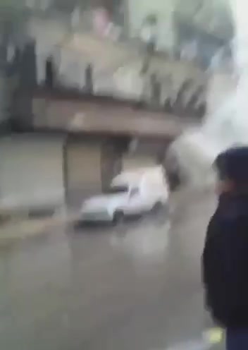 Halep'te #deprem sonrası binaların çöküş anı