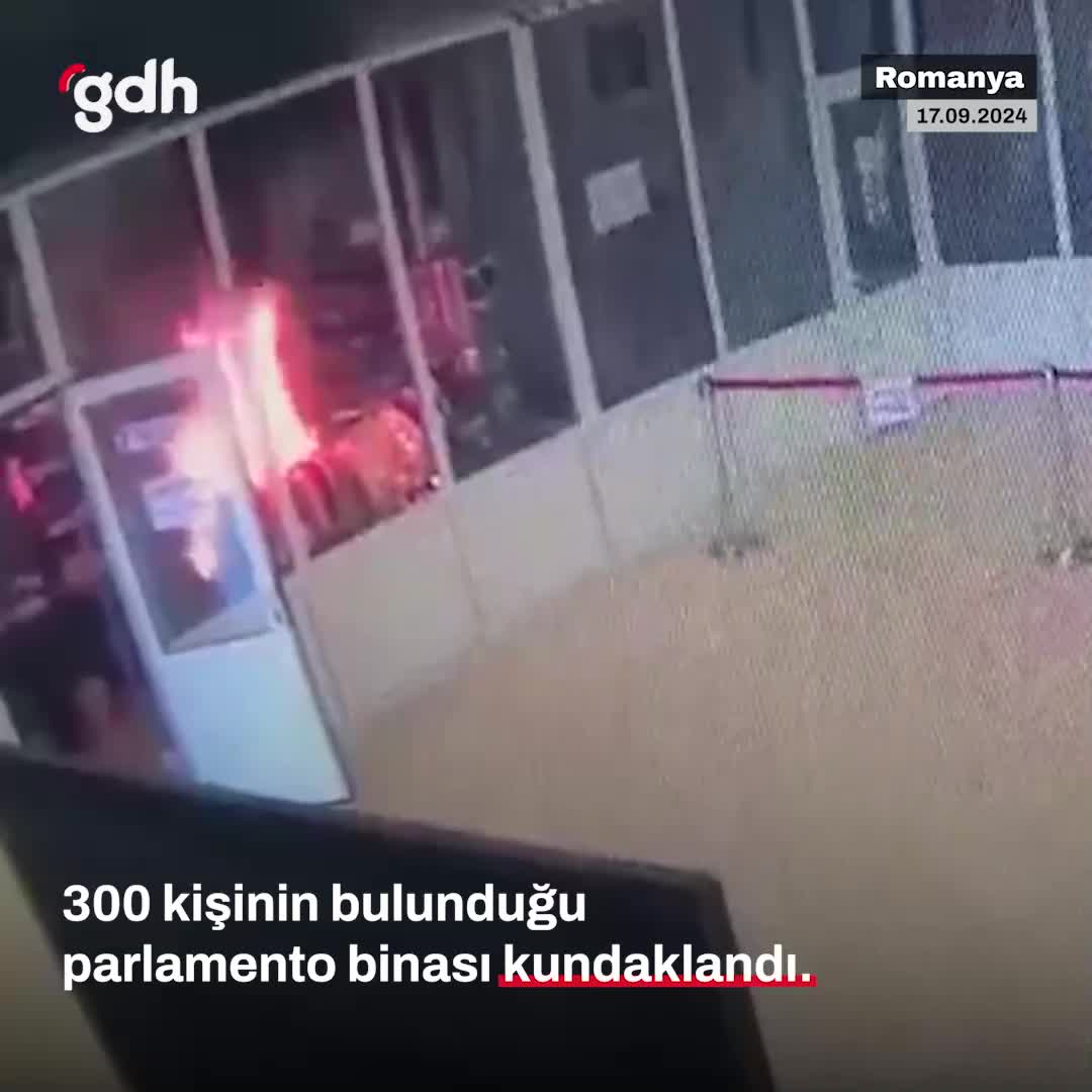 Romanya'da parlamento binasına yangın, 300 kişi tahliye edildi