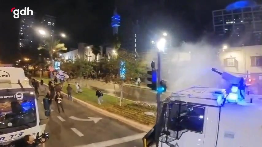 İsrailliler, Netanyahu'nun istifası için Tel Aviv'de protesto etti