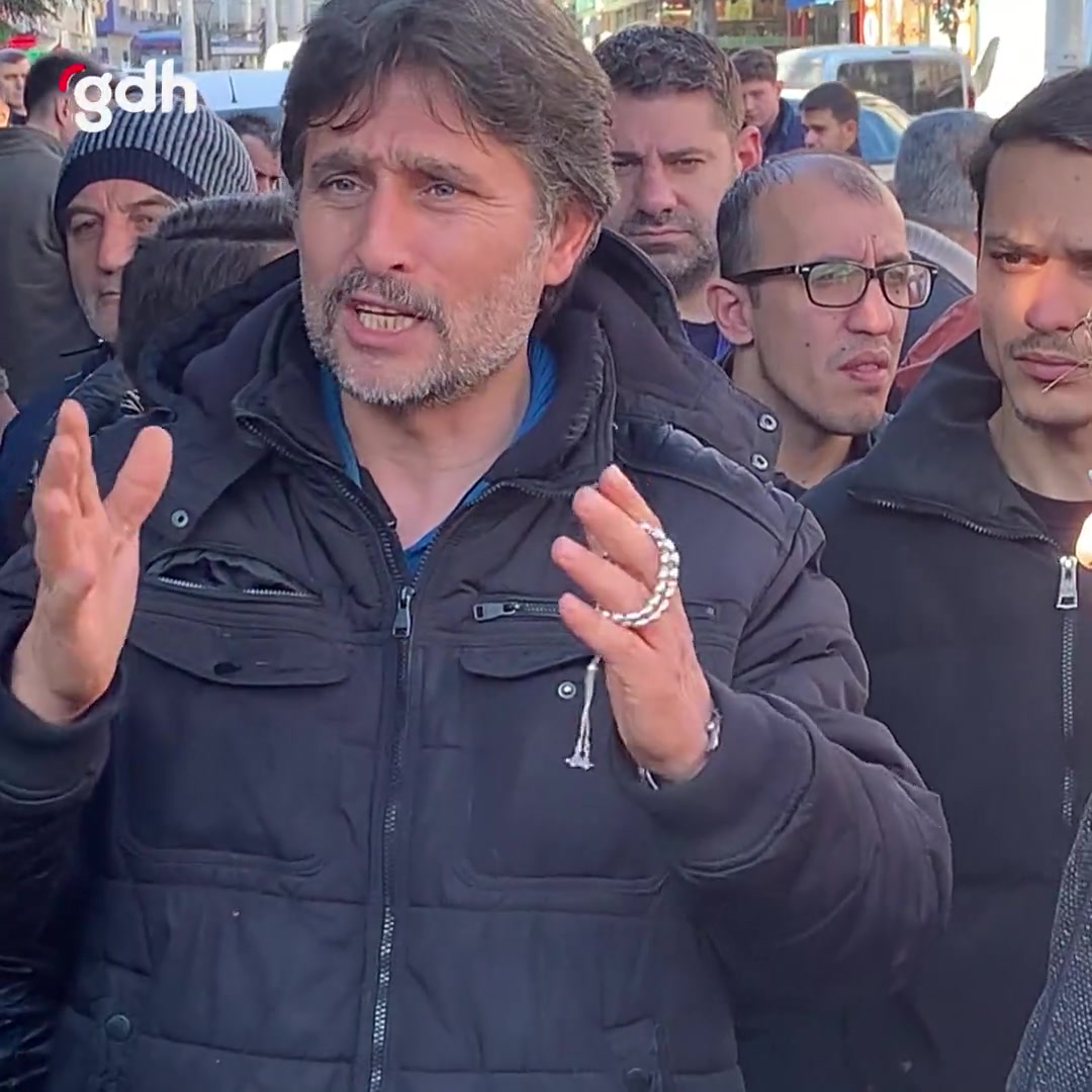 İstanbul'da dövülerek öldürülen taksici Aydın Ünal son yolcuğuna uğurlandı
