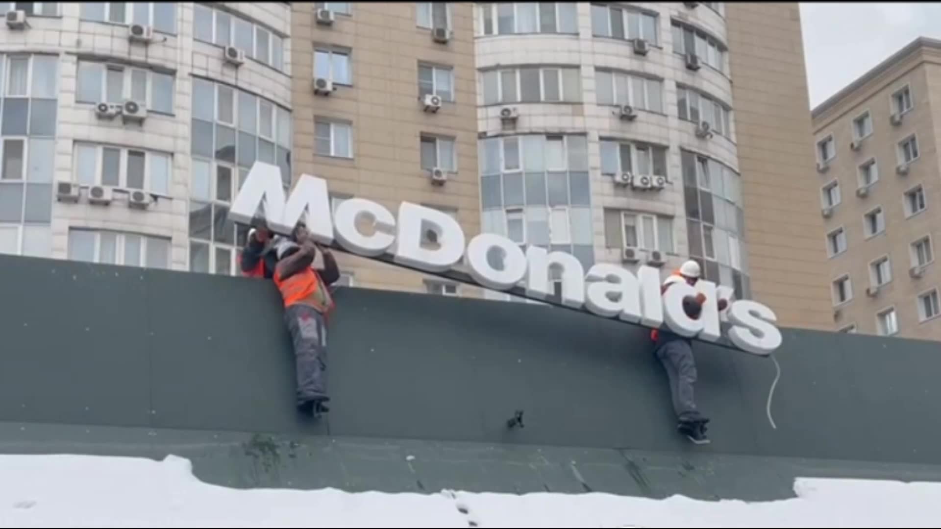 McDonald’s, Kazakistan'da et tedarik yasağı sonrası durdu