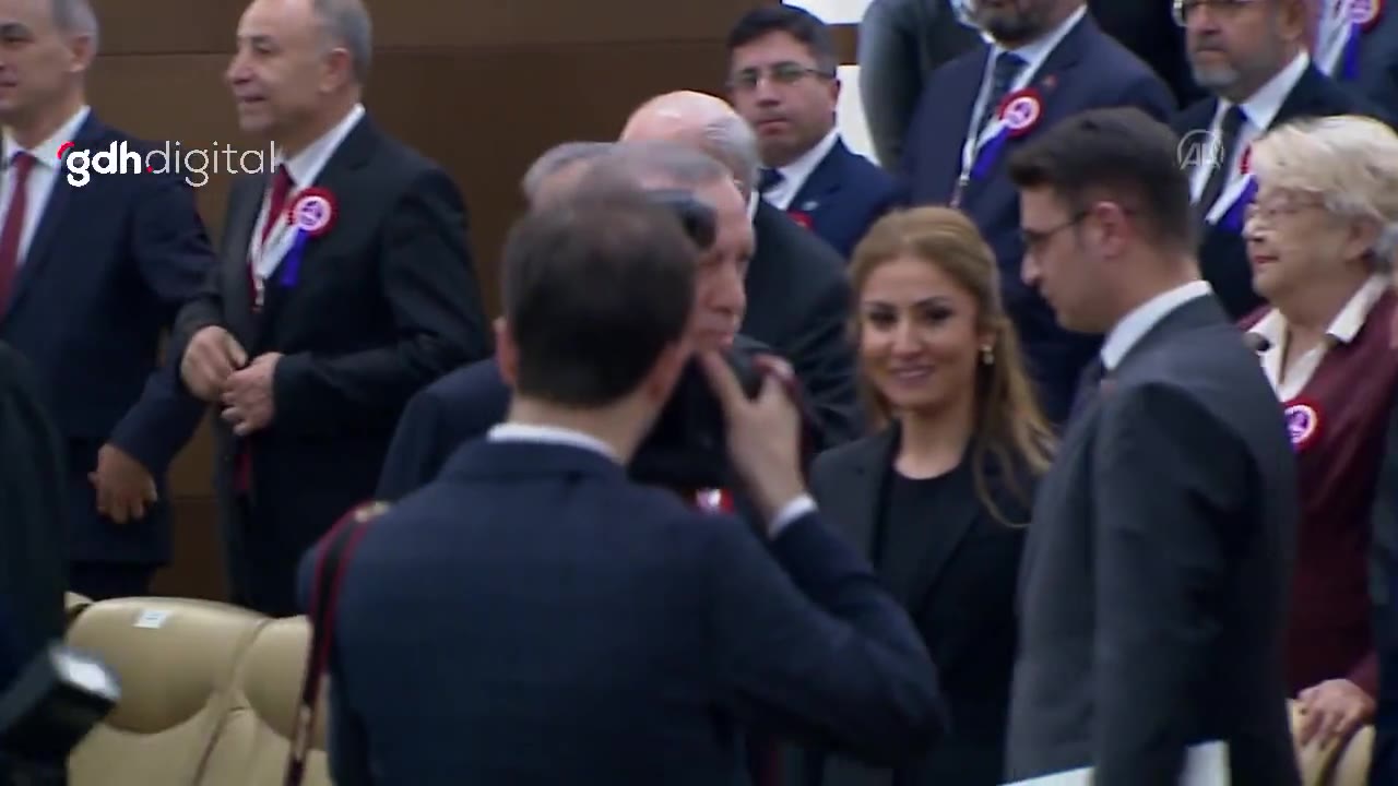 Cumhurbaşkanı Erdoğan, Anayasa Mahkemesi töreninde Kılıçdaroğlu'yla el sıkışmadı