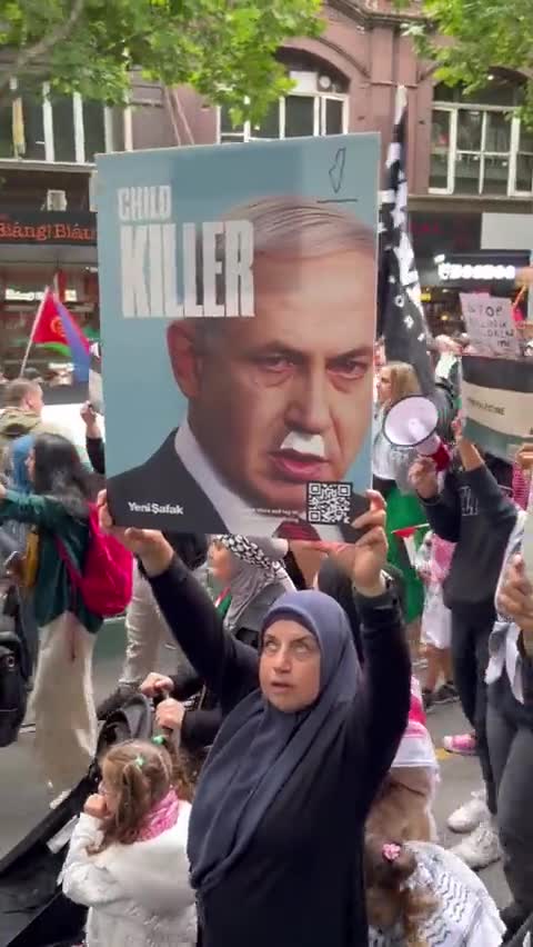 Melbourne'de Filistin'e destek gösterisi: "İsrail, Kudüs'ten defol."