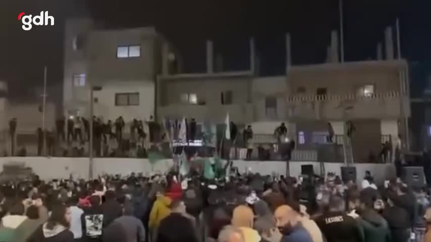 Beyrut'ta halk, Gazze'deki ateşkes anlaşmasını kutluyor