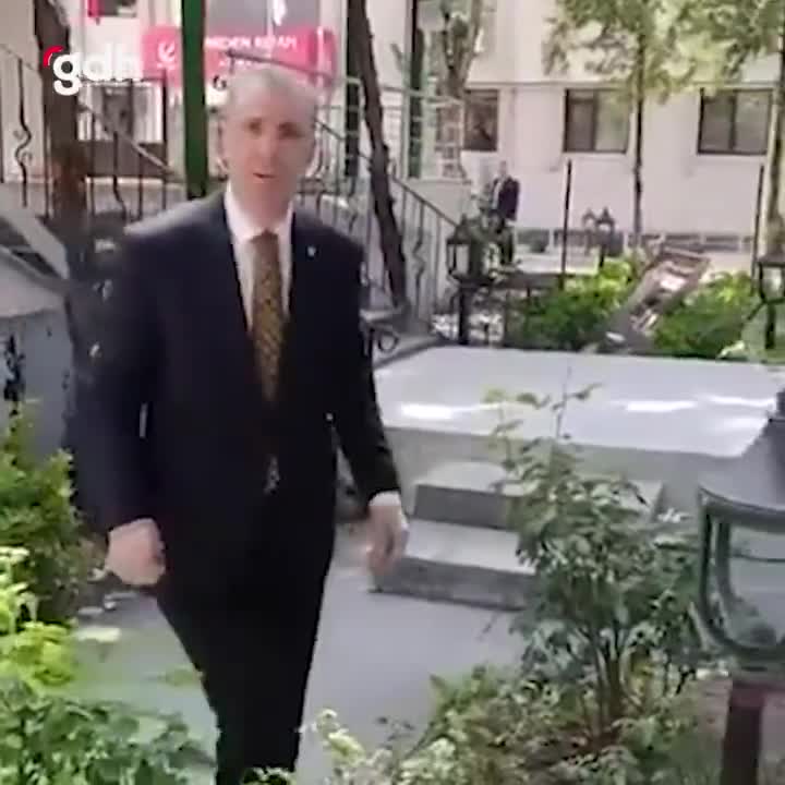 Yeniden Refah Partisi Yetkilisi Kahraman’a Saldırdı