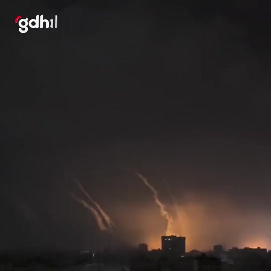 İsrail ordusu Gazze'de yasaklı fosfor bombası kullanıyor