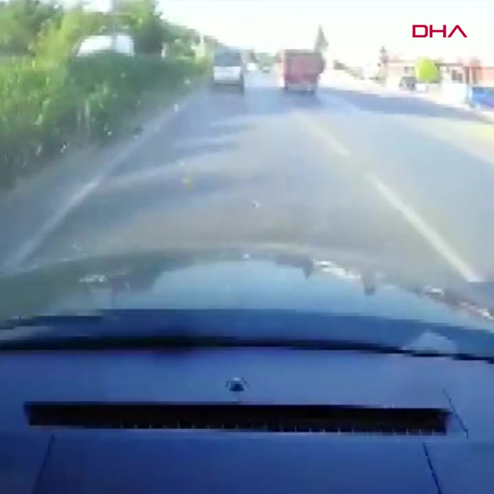 İzmir'de 4 ölü, 21 yaralı trafik kazasının görüntüleri yayınlandı