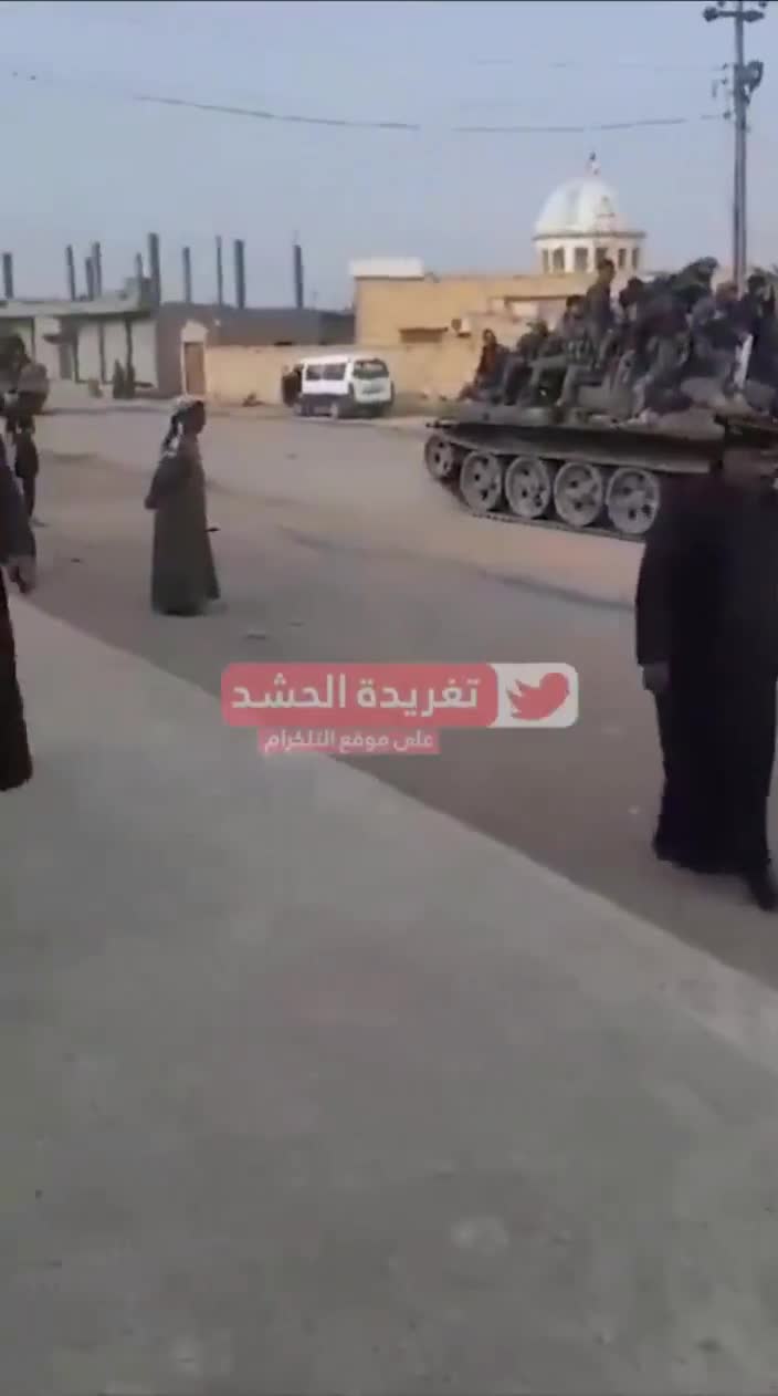 Rejim askerlerinin Irak sınır kapısına akını görüntüleri