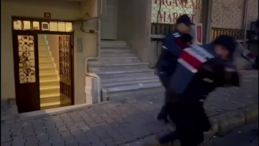 "19 İlde 'BOZDOĞAN 25' Operasyonunda 49 Şüpheli Yakalandı"