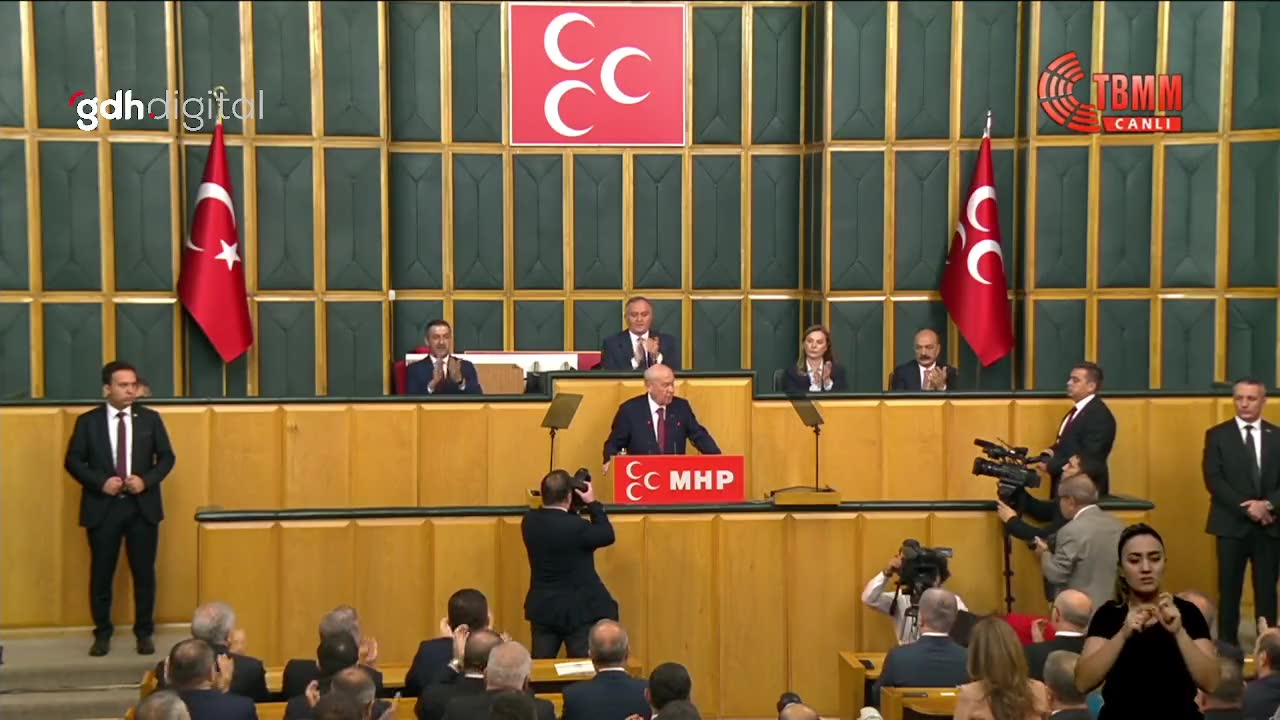 Bahçeli: CHP'ye Demirtaş terörist, Kavala casustur deyip
