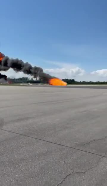 Polonya M-346 Bielik uçağı Gdynia'da düştü, pilot öldü