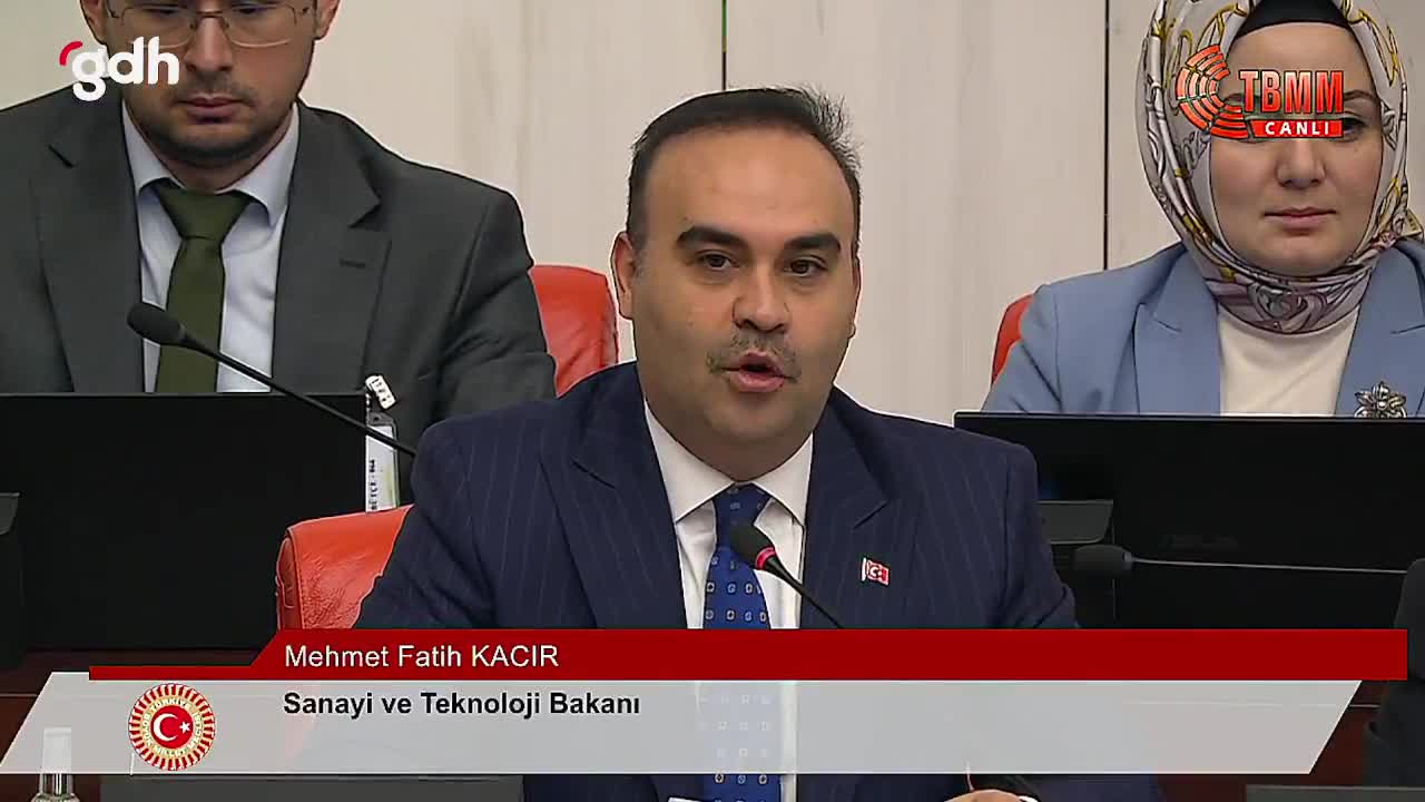 Bakan Kacır: TOGG, milli gururumuz, desteklemeye devam edeceğiz!