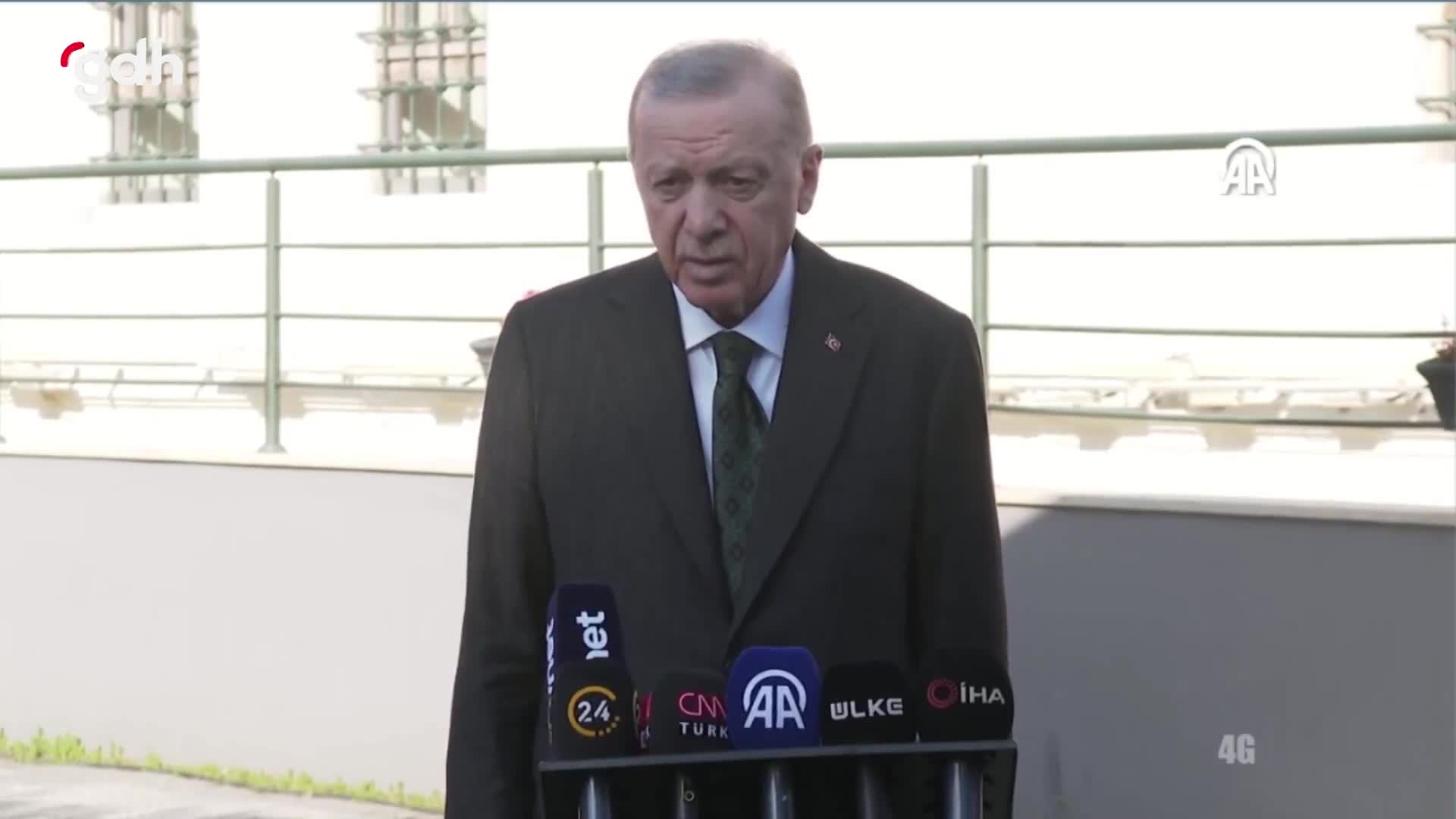 Erdoğan: İdlib ve diğer bölgelerde muhalifler ilerliyor